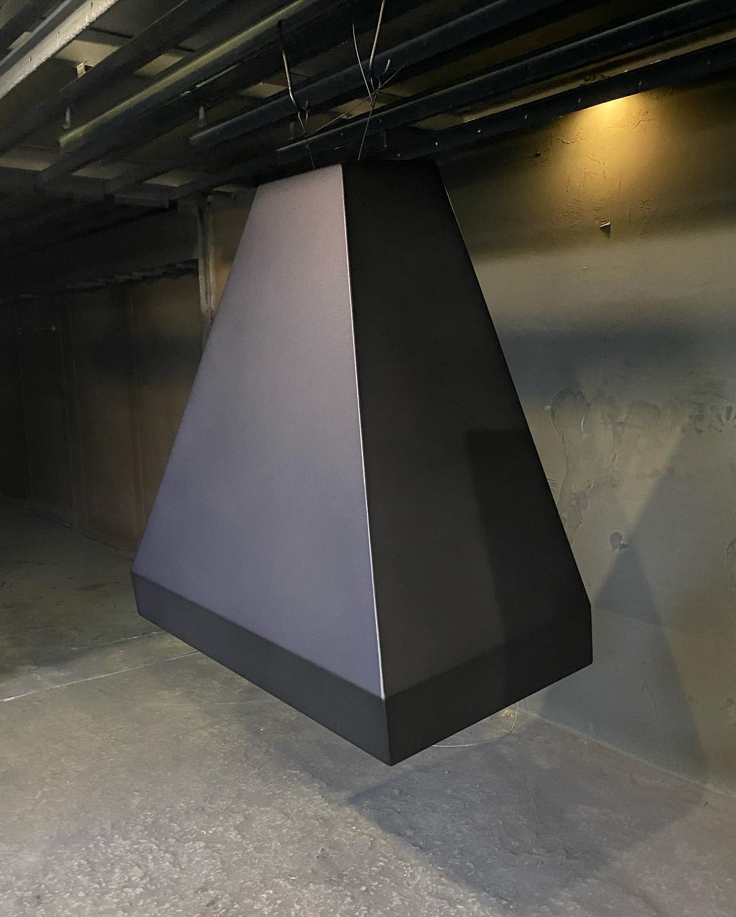 A custom fire hood commission we made from 2mm CR steel. CNC plasma cut on the Swift-Cut PRO using the engraver to mark the fold lines. TIG welded using the ESAB renegade et200ip, scotchbrite polished, blasted and powder coated in high temperature Matt black Interpon powder. #swiftcut #swiftcutautomation #esabweldingcutting #esabelite #whyiesab #tigtuesday #hypertherm #steel #plasmacutting #cncplasma #bespokemetalwork #firehood #outdoorcooking @swiftcutautomation @buckenhamblast